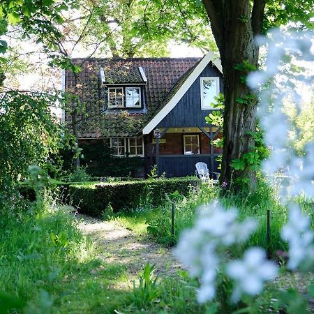 Loosan Lodges Gastenhuis Reutum Екстер'єр фото