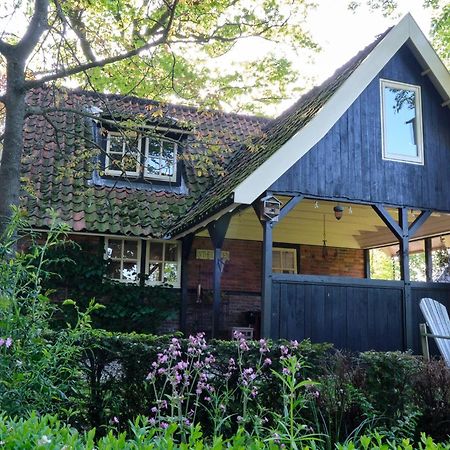 Loosan Lodges Gastenhuis Reutum Екстер'єр фото